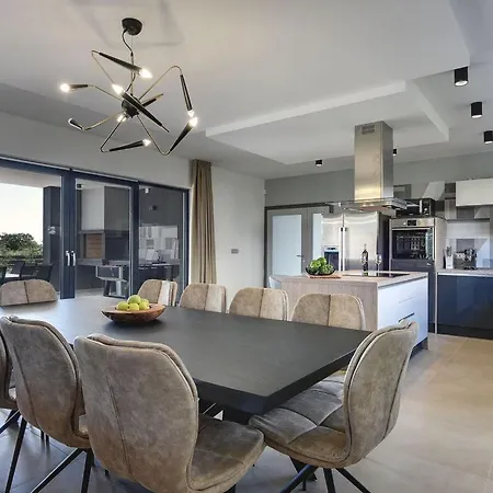 Ula Comfortable Villa